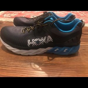 Hoka One One Arahi 2 Running Shoes. Size 14